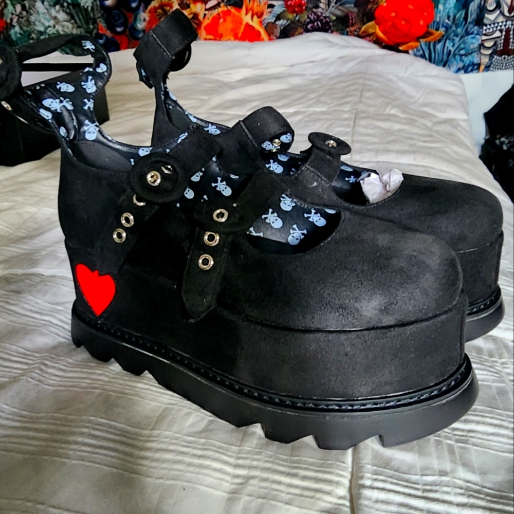 Lamoda Heart Platform Sandal